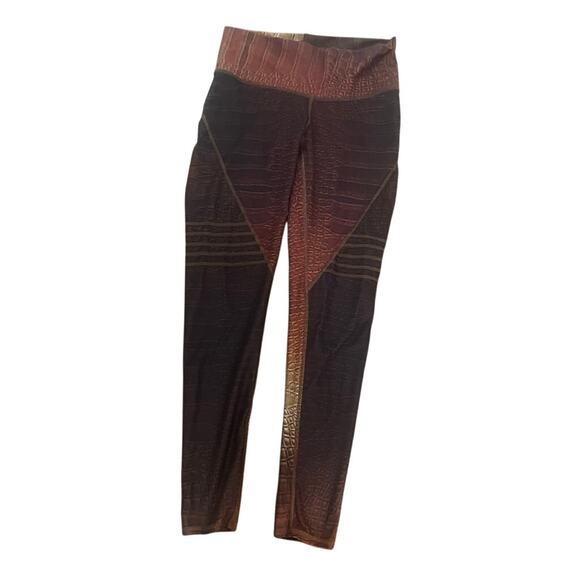 EUC Niyama Sol Chocolate Crocodile leggings Size L - Picture 1 of 8